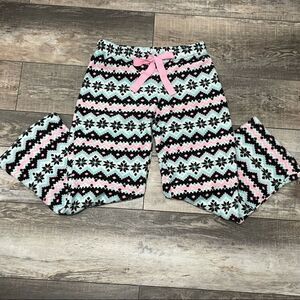 Fuzzy Pajama Pants Aqua Black White and Pink Size Medium